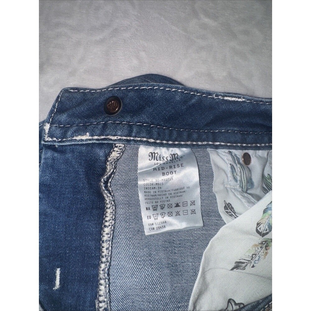Miss Me Jeans, Slim Boot Women's Size 29 Blue, Denim, Gems Back Pocket, Flared - Picture 14 of 16